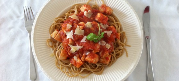 Tonijn met spaghetti en tomatensaus